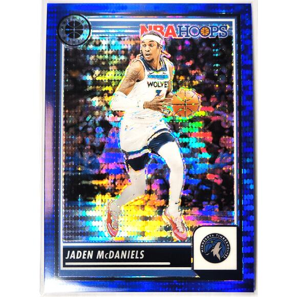 2023-24 NBA Hoops Premium Stock JADEN MCDANIELS #128 Blue Pulsar Prizm 35/75 - Picture 1 of 2